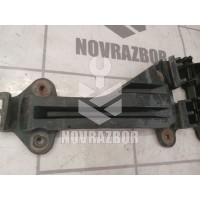 Направляющая бампера Audi A6 (C4) 1994-1997