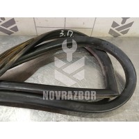 Уплотнитель двери Audi A6 (C4) 1994-1997