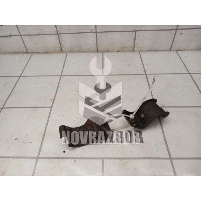 Кронштейн крепления переднего стабилизатора Renault Clio 2 Symbol 1998-2008