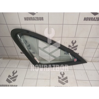 Стекло кузовное глухое правое Mazda 626 (GE) 1992-1997