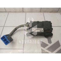 Моторчик привода заслонок отопителя Mazda 626 (GE) 1992-1997