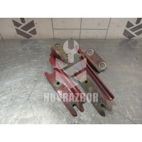 Петля капота Mazda 323 BA 94-98