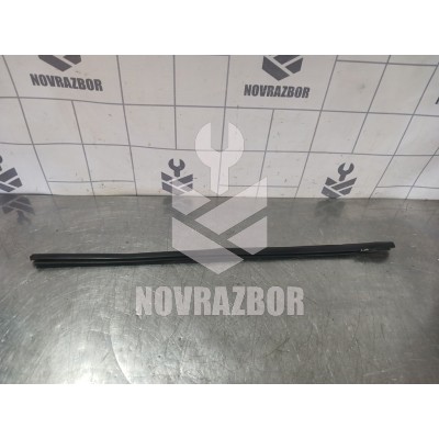 Молдинг задней левой двери Ford Focus 2 05-08
