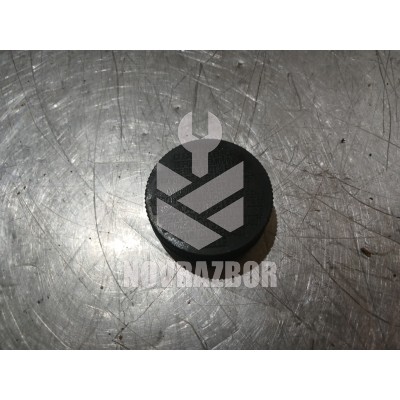 Крышка бачка тормозной жидкости Mazda 323 BA 94-98