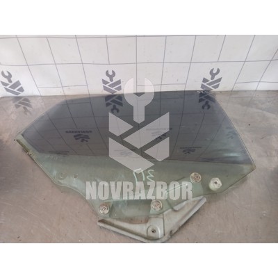 Стекло двери задней правой Mazda 323 BA 94-98