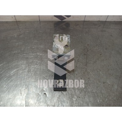 Петля двери передней правой верхняя Audi A6 (C4) 1994-1997