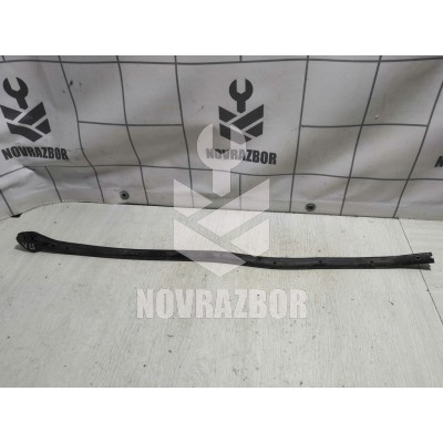 Уплотнитель двери Nissan Almera N16 2000-2006