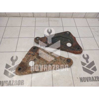Кронштейн передней балки Opel Vectra B 1999-2002