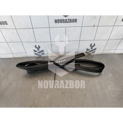 Уплотнитель стекла двери Opel Vectra B 1999-2002