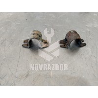 Кронштейн крепления переднего стабилизатора Opel Vectra B 1999-2002