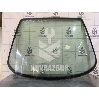 Стекло заднее Audi 80  90  B3  86-91