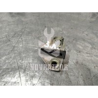 Ответная часть замка двери Volvo 440 1992-1994