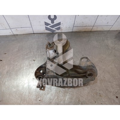 Кронштейн опоры двигателя VW Passat B5 96-00