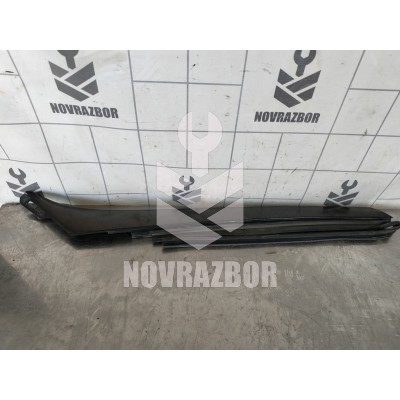 Молдинг лобового стекла Ford Transit 06-13
