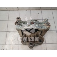 Опора двигателя правая Ford Transit 06-13