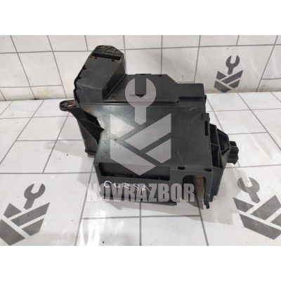 Блок предохранителей Opel Corsa C 2000-2006