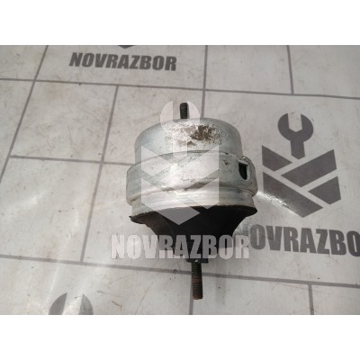 Опора двигателя VW Passat B5 96-00 Опора двигателя VW Passat B5 96-00