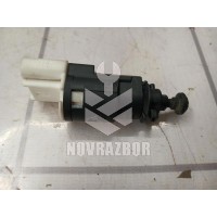 Датчик включения стопсигнала Renault Clio 3  2005-2012