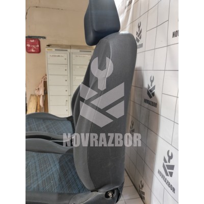 Сиденья комплект Renault Clio 3 2005-2012 Сиденья комплект Renault Clio 3 2005-2012