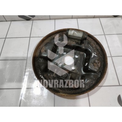 Щит опорный задний правый Renault Clio 3  2005-2012