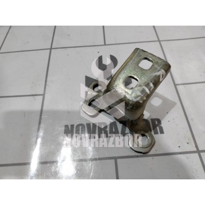 Петля двери передней правой верхняя Renault Clio 3  2005-2012