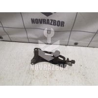 Кронштейн ролика-натяжителя руч. ремня Mazda 626 (GE) 1992-1997