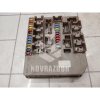 Блок предохранителей Renault Clio 3  2005-2012