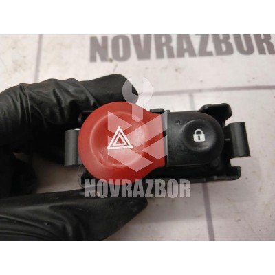 Кнопка аварийной сигнализации Renault Clio 3  2005-2012
