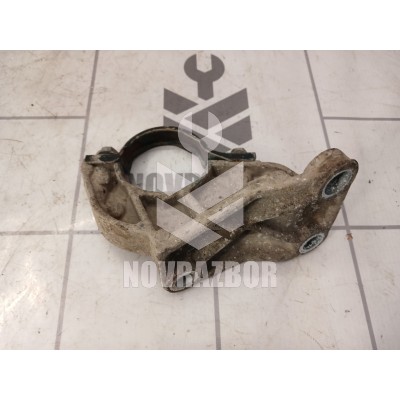 Кронштейн промежуточного вала Renault Clio 3 2005-2012 Кронштейн промежуточного вала Renault Clio 3 2005-2012