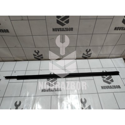 Молдинг стекла Ford Focus 1 1998-2004 Молдинг стекла Ford Focus 1 1998-2004