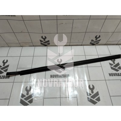 Молдинг стекла Ford Focus 1 1998-2004 Молдинг стекла Ford Focus 1 1998-2004