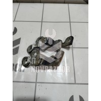 Петля двери передней правой верхняя Ford Focus 1 1998-2004