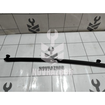 Уплотнитель двери Renault Clio 3  2005-2012