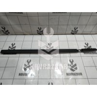 Молдинг передней правой двери Renault Clio 3  2005-2012