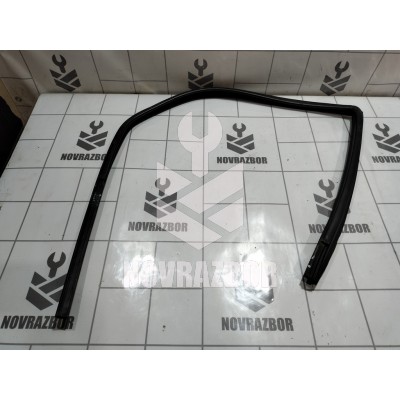 Уплотнитель стекла двери Fiat Albea 2003 +