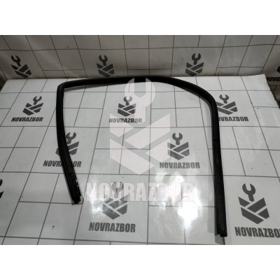 Уплотнитель стекла двери Fiat Albea 2003 +