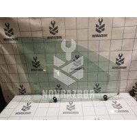 Стекло двери передней правой Renault Clio 3  2005-2012
