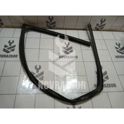 Уплотнитель стекла двери LADA VESTA 15-19