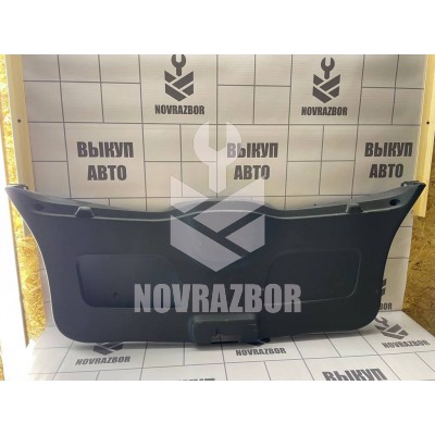 Обшивка двери багажника Renault Clio 3 2005-2012 Обшивка двери багажника Renault Clio 3 2005-2012