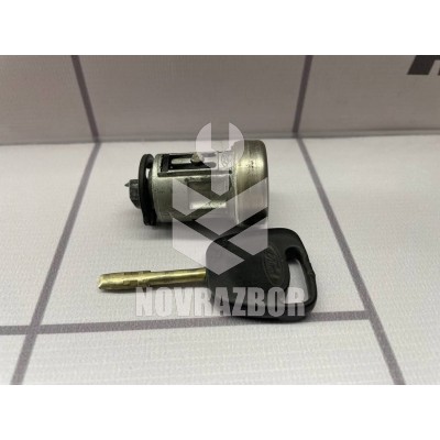 Вставка замка двери Ford Focus 1 1998-2004 Вставка замка двери Ford Focus 1 1998-2004
