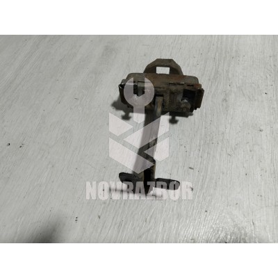 Ограничитель двери Ford Transit 06-13 Ограничитель двери Ford Transit 06-13