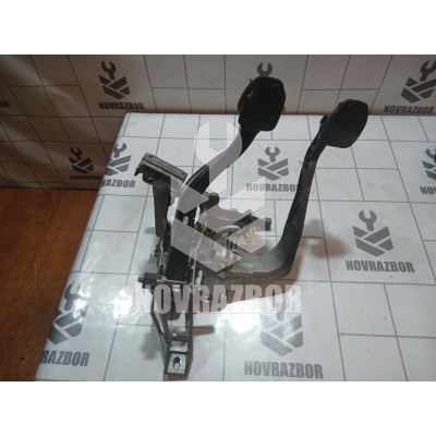 Блок педалей VW Passat B5 96-00