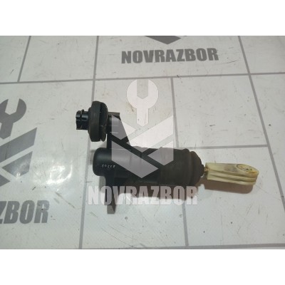 Цилиндр сцепления главный VW Passat B5 96-00 Цилиндр сцепления главный VW Passat B5 96-00