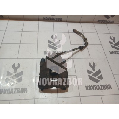 Суппорт передний левый Ford Focus 1 1998-2004 Суппорт передний левый Ford Focus 1 1998-2004