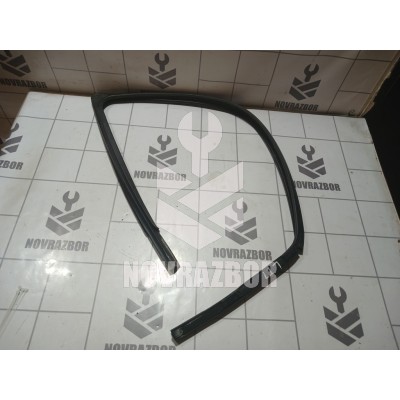 Уплотнитель стекла двери Ford Focus 1 1998-2004 Уплотнитель стекла двери Ford Focus 1 1998-2004