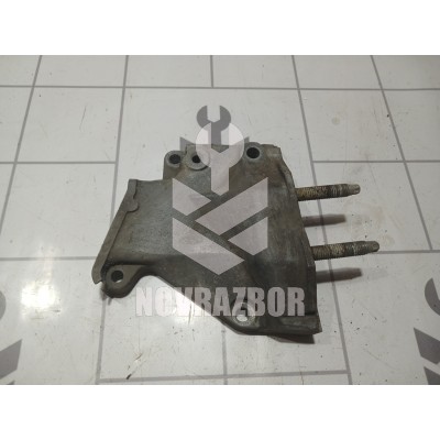 Кронштейн двигателя передний Ford Focus 1 1998-2004 Кронштейн двигателя передний Ford Focus 1 1998-2004