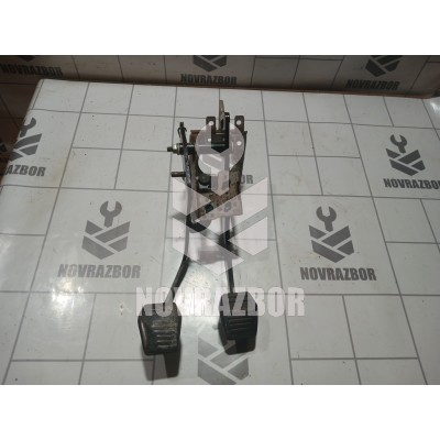 Блок педалей Ford Focus 1 1998-2004 Блок педалей Ford Focus 1 1998-2004