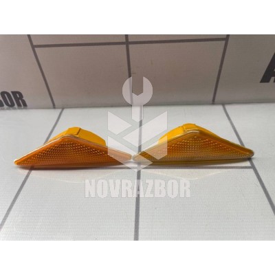 Повторитель на крыло желтый Ford Focus 1 1998-2004 Повторитель на крыло желтый Ford Focus 1 1998-2004