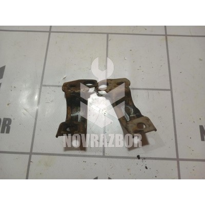 Кронштейн крепления переднего стабилизатора Fiat Albea 2003 + Кронштейн крепления переднего стабилизатора Fiat Albea 2003 +