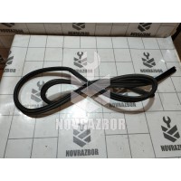 Уплотнитель двери Volvo 440 1992-1994